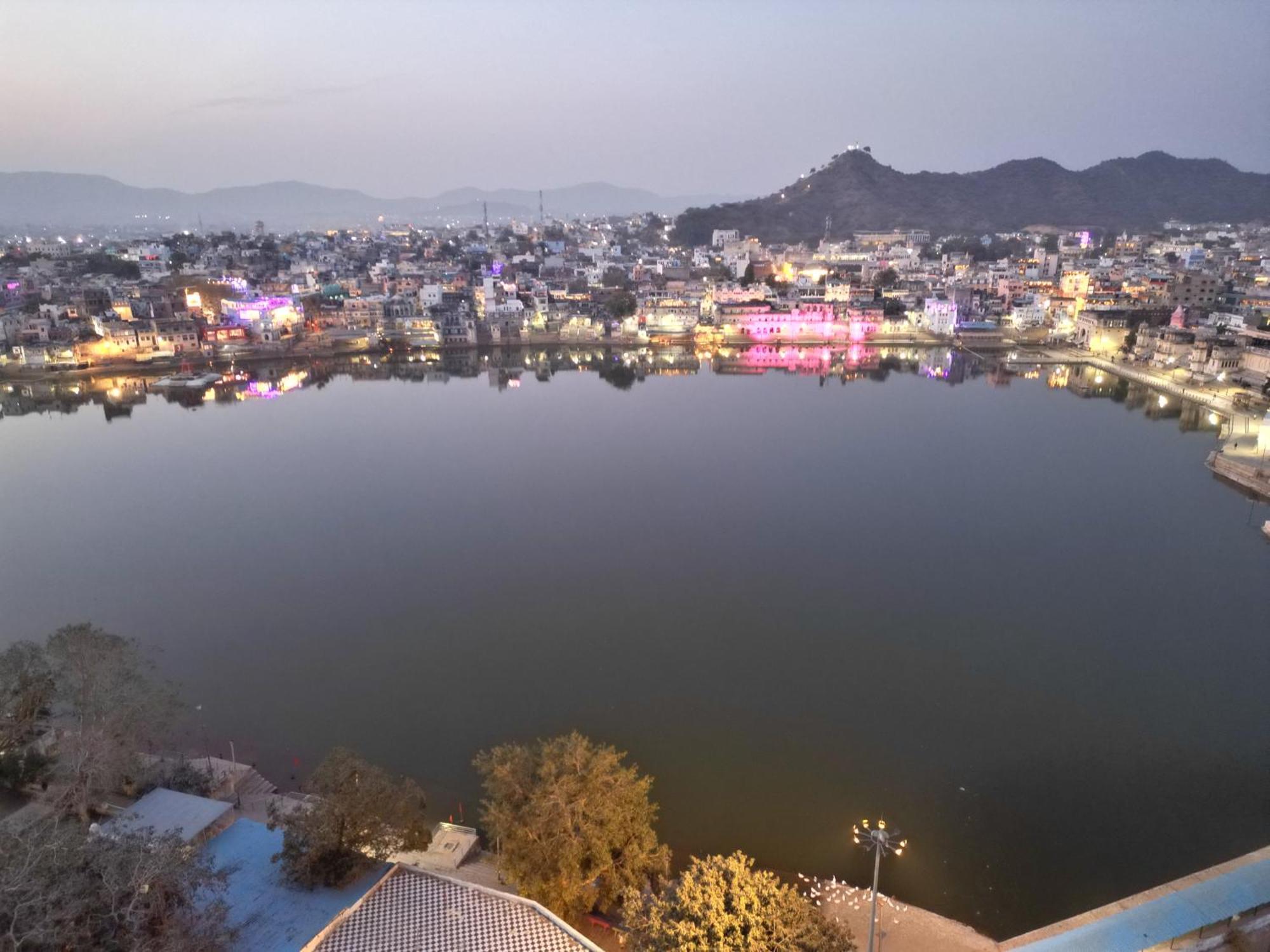 Hotel The Pushkar Flower Exterior photo