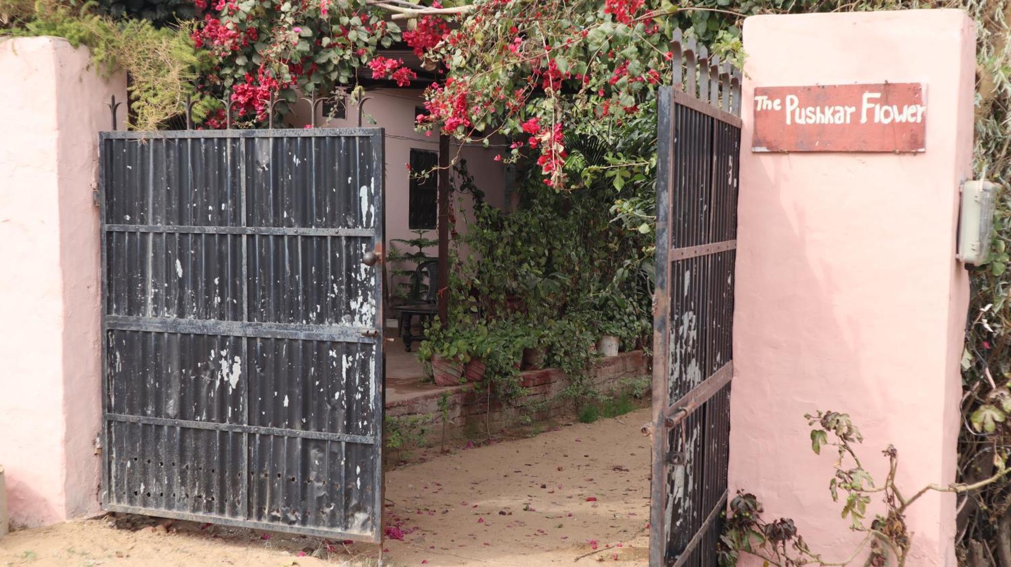 Hotel The Pushkar Flower Exterior photo